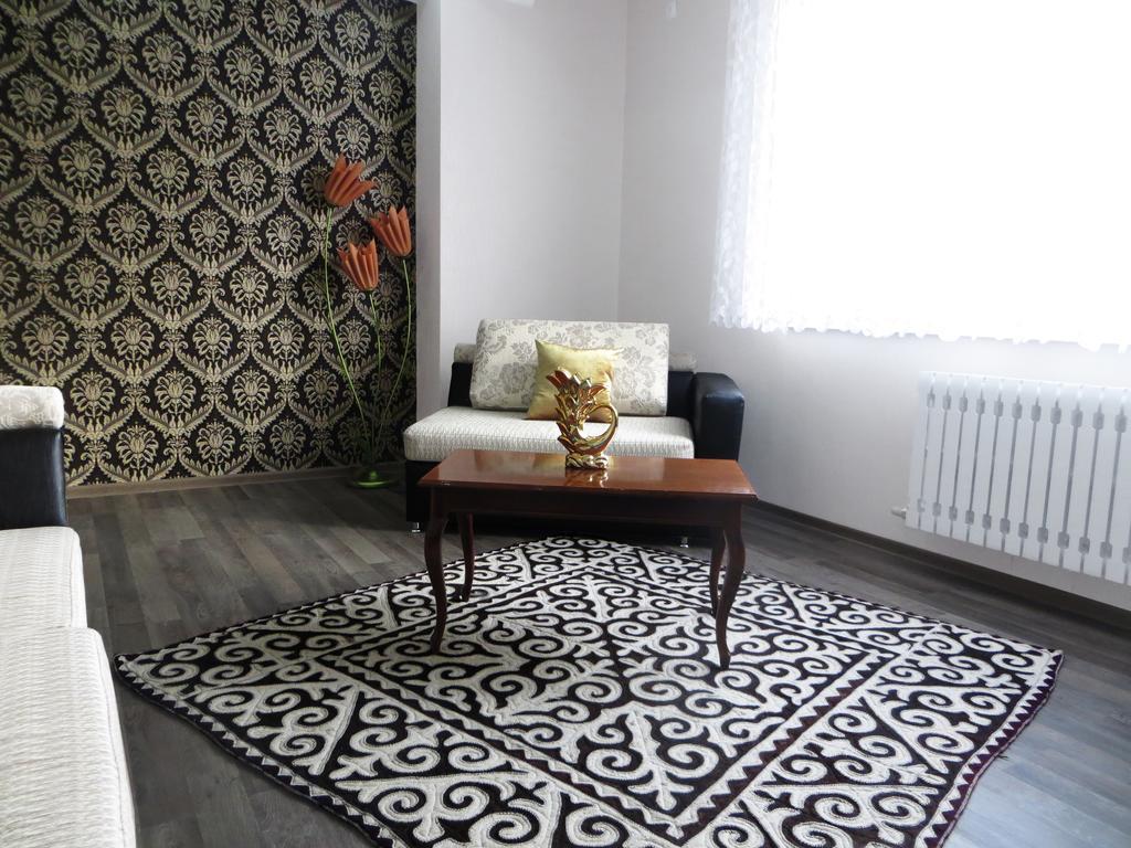 Maximus Apartament Biszkek Zewnętrze zdjęcie