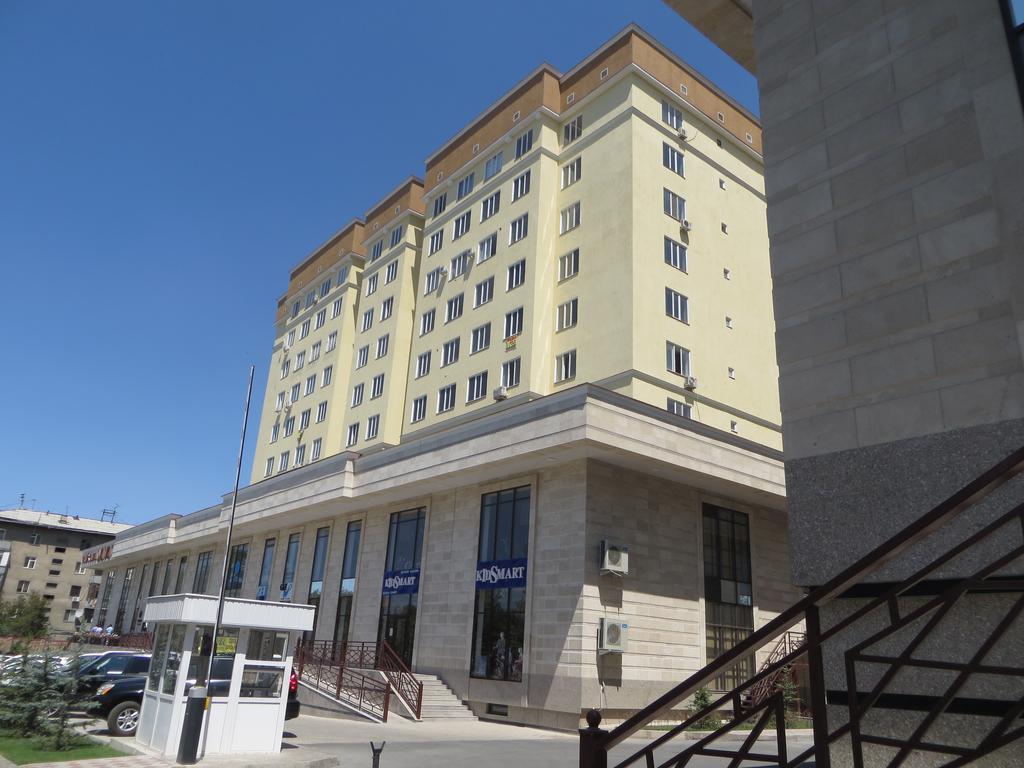 Maximus Apartament Biszkek Zewnętrze zdjęcie